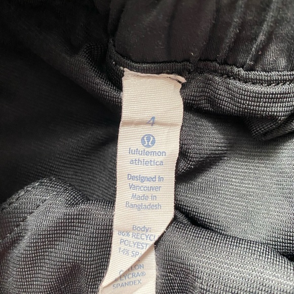 Lulu lemon black athletic shorts size 4 - Picture 3 of 3